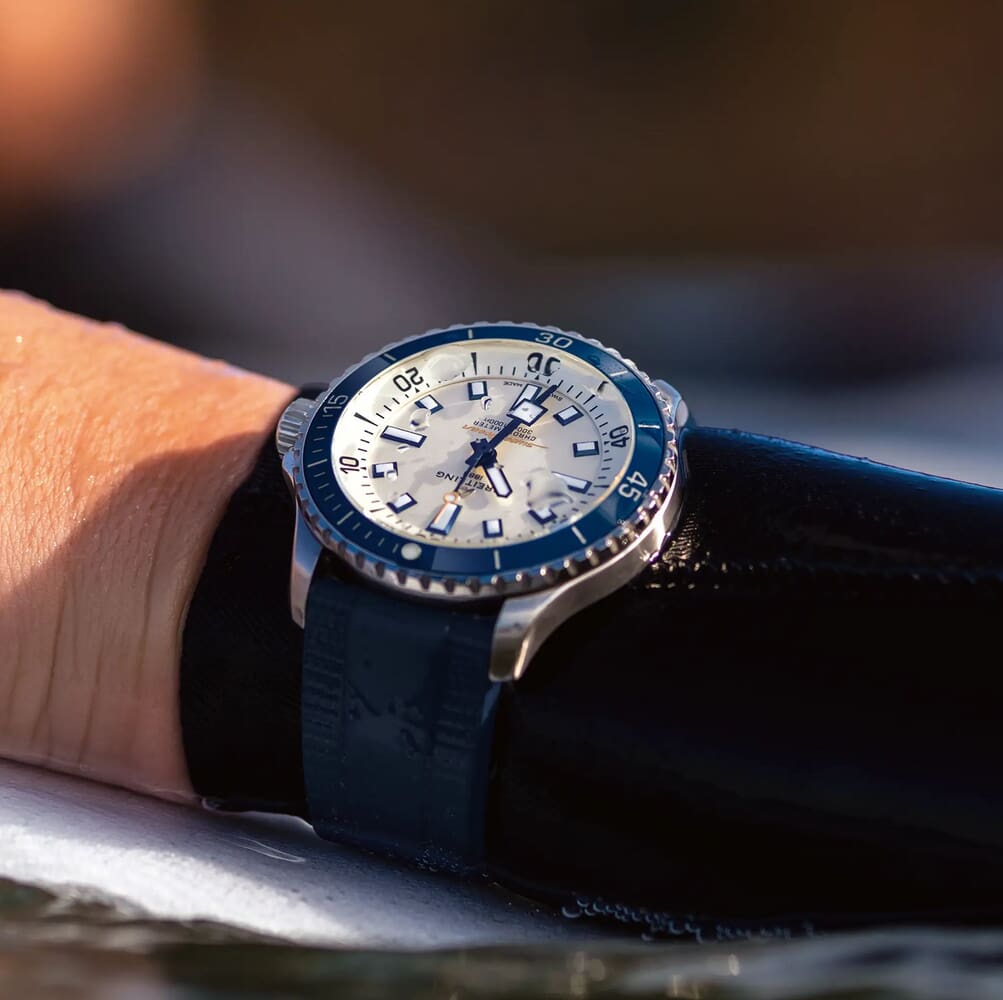Мужские механический с автоподзаводом часы Breitling Superocean A17375E71G1S1 белый каучук — Изображение 5