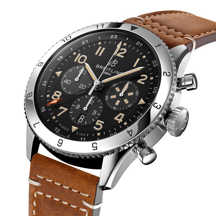 Мужские механический хронограф с автоподзаводом часы Breitling Classic AVI AB04453A1B1X1 черный кожа — Изображение 2