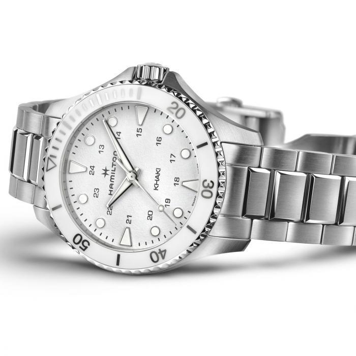 Женские кварцевый часы Hamilton Khaki Navy H82221110 белый нержавеющая сталь — Изображение 3