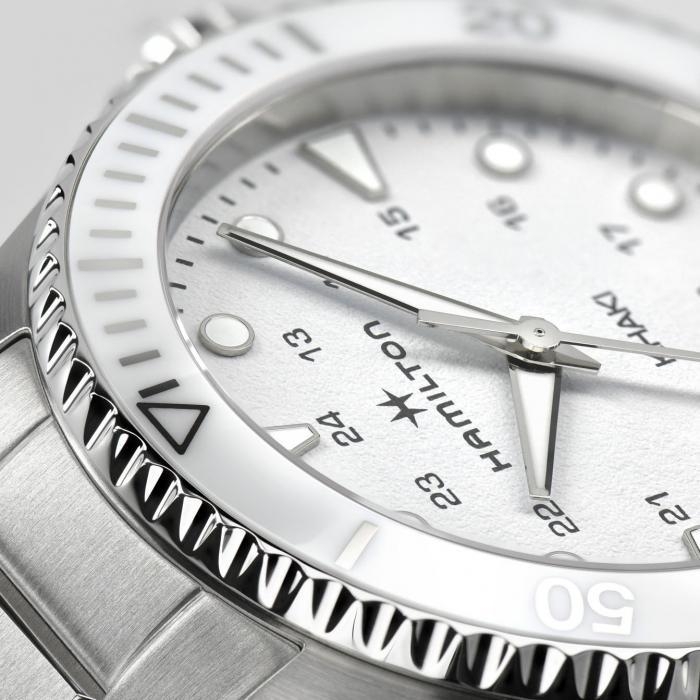 Женские кварцевый часы Hamilton Khaki Navy H82221110 белый нержавеющая сталь — Изображение 4