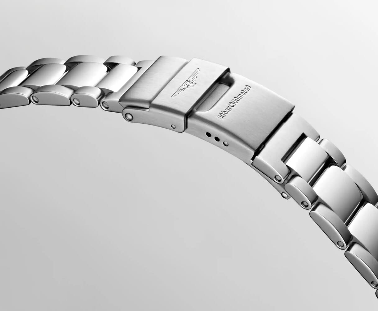 Женские часы Longines HydroConquest L3.370.4.87.6, механизм кварцевый, циферблат белый, браслет нержавеющая сталь — Изображение 10