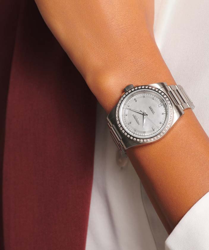 Женские часы Longines Conquest L3.430.0.87.6, механизм механический с автоподзаводом, циферблат белый, браслет нержавеющая сталь — Изображение 10