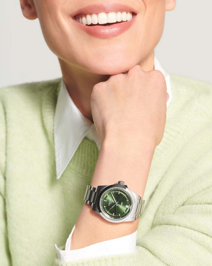Женские часы Longines Conquest L3.430.4.07.6, механизм механический с автоподзаводом, циферблат зеленый, браслет нержавеющая сталь — Изображение 11