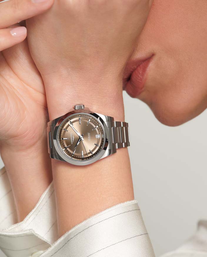 Женские часы Longines Conquest L3.430.4.62.6, механизм механический с автоподзаводом, циферблат коричневый, браслет нержавеющая сталь — Изображение 11