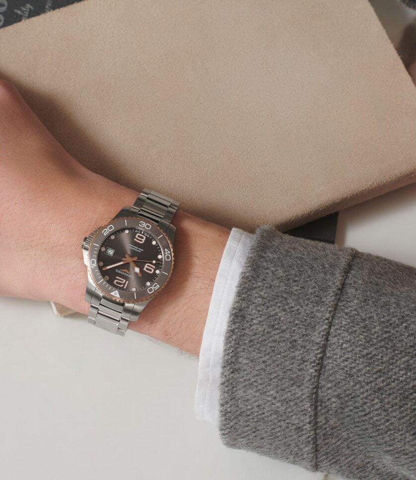 Унисекс часы Longines Hydroconquest L3.780.3.78.6, механизм механический с автоподзаводом, циферблат коричневый, браслет нержавеющая сталь — Изображение 4