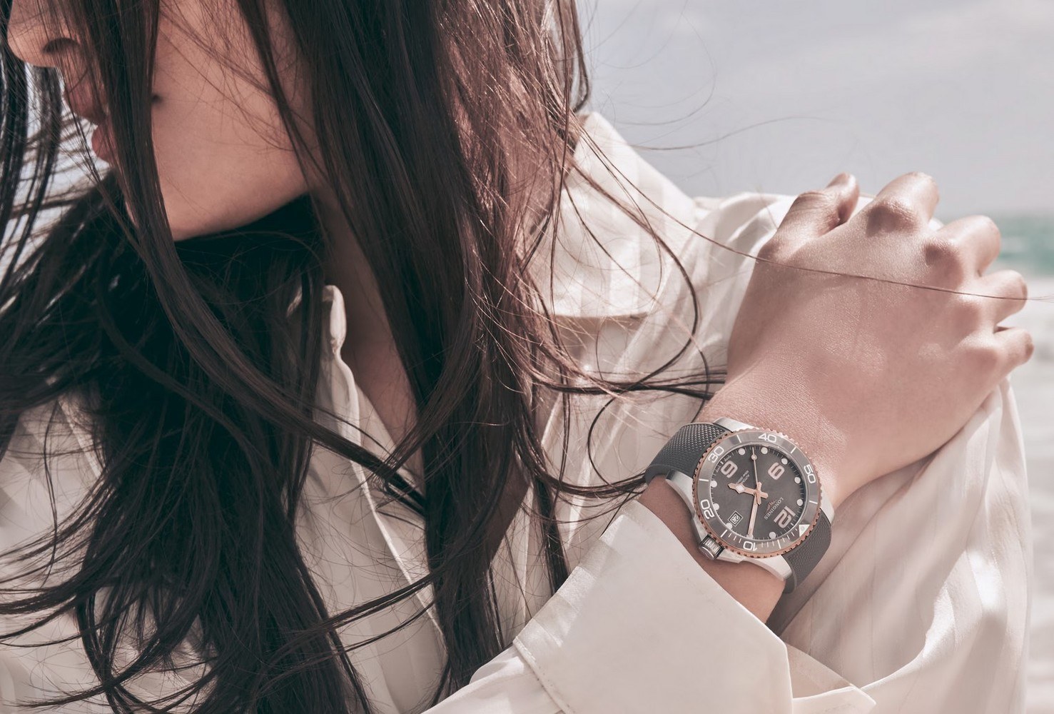 Унисекс часы Longines HydroConquest L3.780.3.78.9, механизм механический  с автоподзаводом, циферблат серый, браслет каучук — Изображение 5