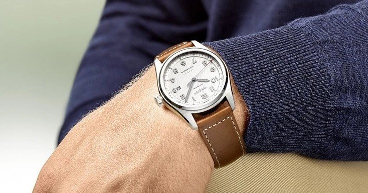 Мужские часы Longines Longines Spirit L3.811.4.73.4, механизм механический хронометр с автоподзаводом, циферблат серебристый, браслет кожа — Изображение 7