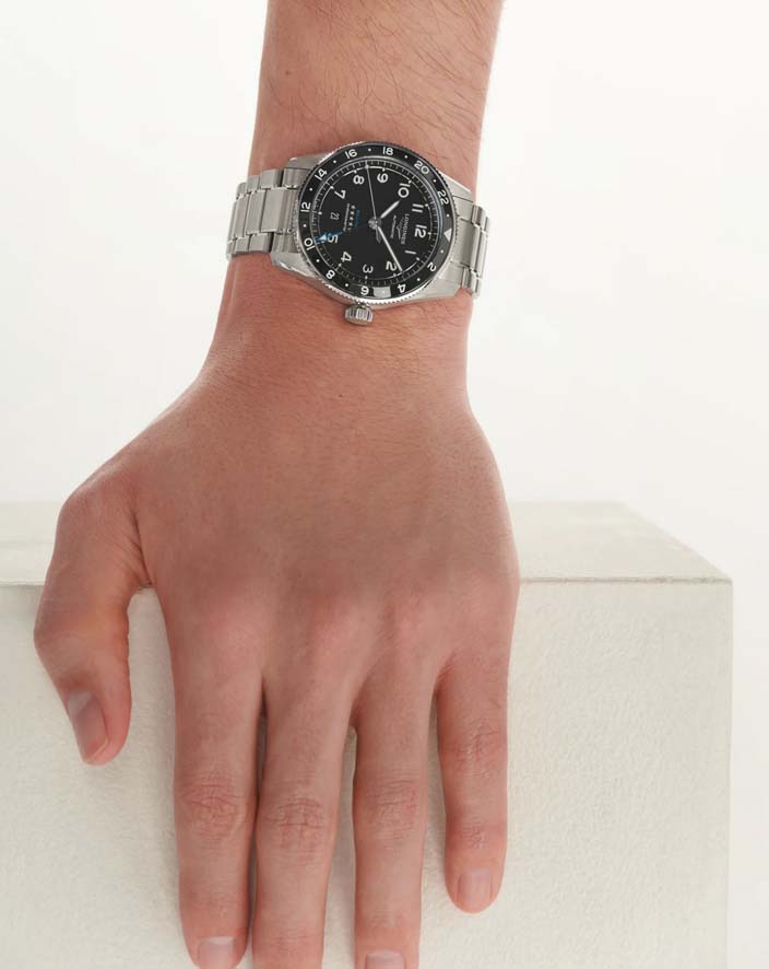 Мужские часы Longines Longines Spirit L3.812.4.53.6, механизм механический с автоподзаводом, циферблат черный, браслет нержавеющая сталь — Изображение 3
