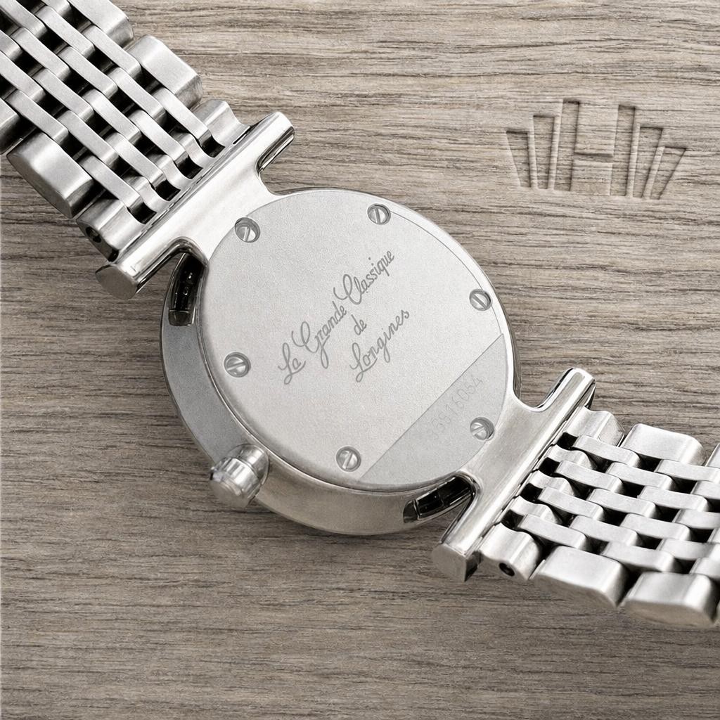 Женские часы Longines La Grande Classique de Longines L4.209.4.03.6, механизм кварцевый, циферблат белый, голубой, браслет нержавеющая сталь — Изображение 3