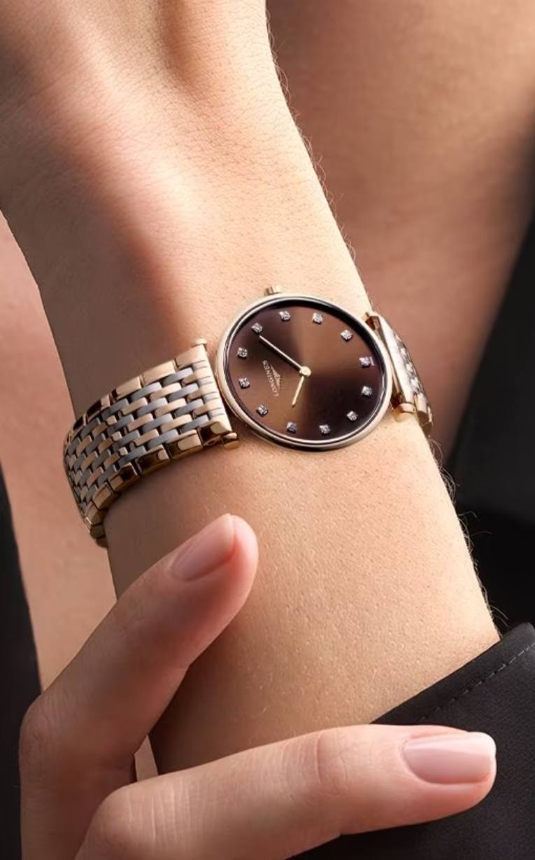 Женские часы Longines La Grande Classique de Longines L4.512.1.67.7, механизм кварцевый, циферблат коричневый, браслет нержавеющая сталь и розовое pvd-покрытие — Изображение 2