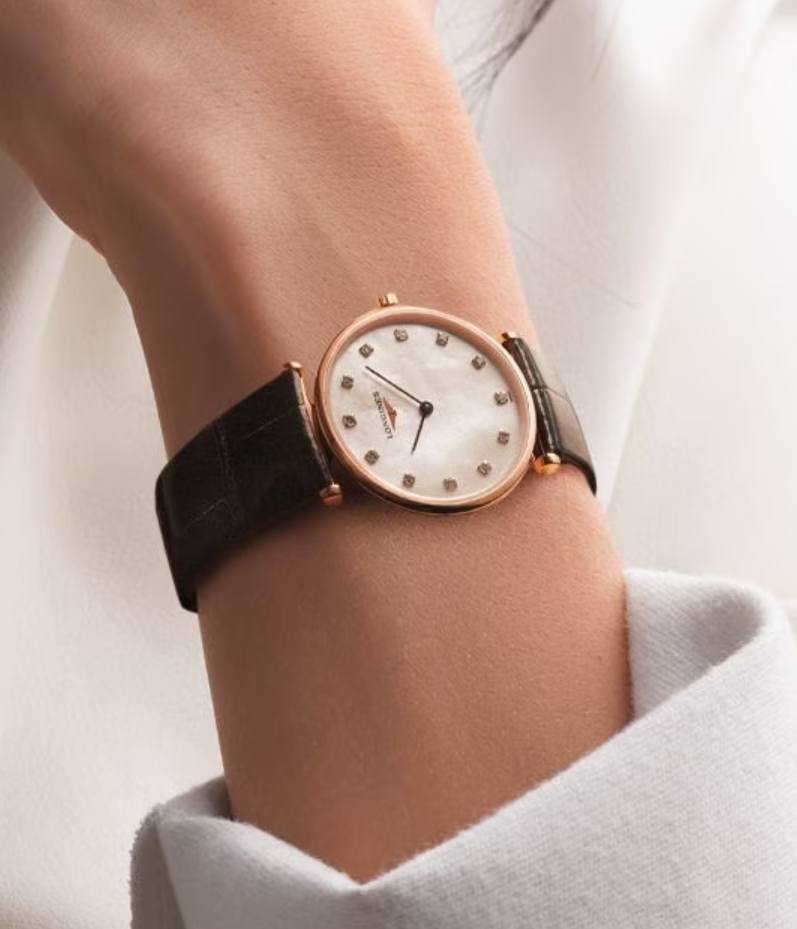 Женские кварцевый часы Longines La Grande Classique de Longines L4.512.1.97.2 белый кожа — Изображение 2