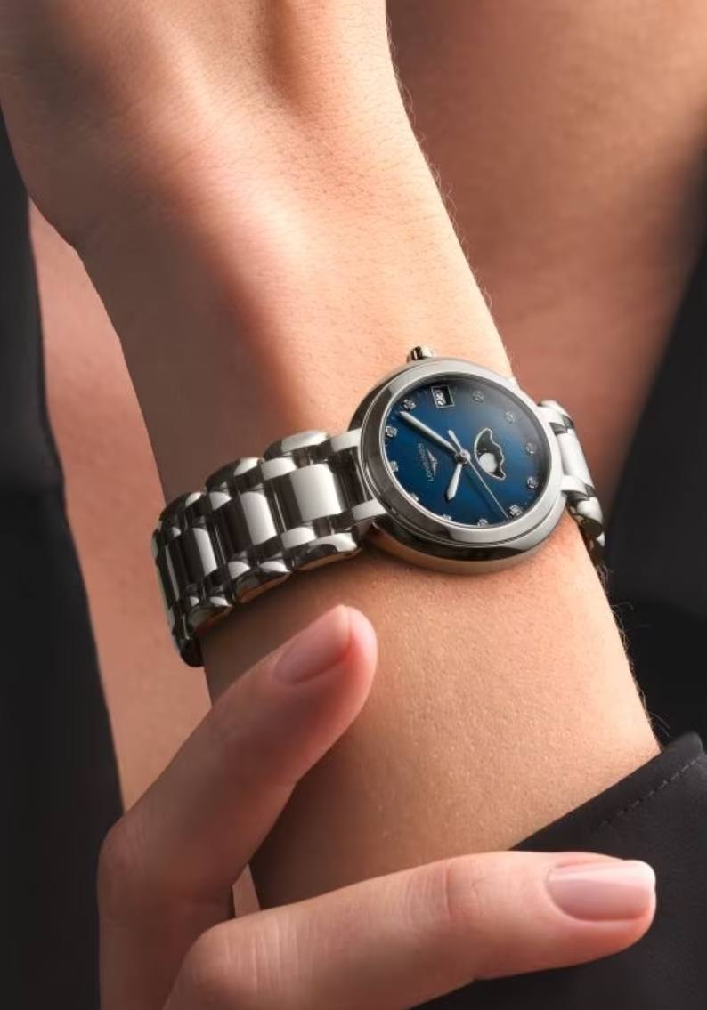 Женские часы Longines Longines PrimaLuna L8.115.4.98.6, механизм кварцевый, циферблат синий, браслет нержавеющая сталь — Изображение 2