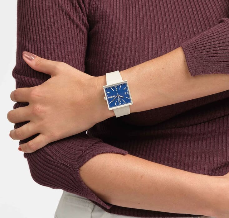 Унисекс часы Swatch Bioceramic What if SO34T700, механизм кварцевый, циферблат синий, браслет  — Изображение 5